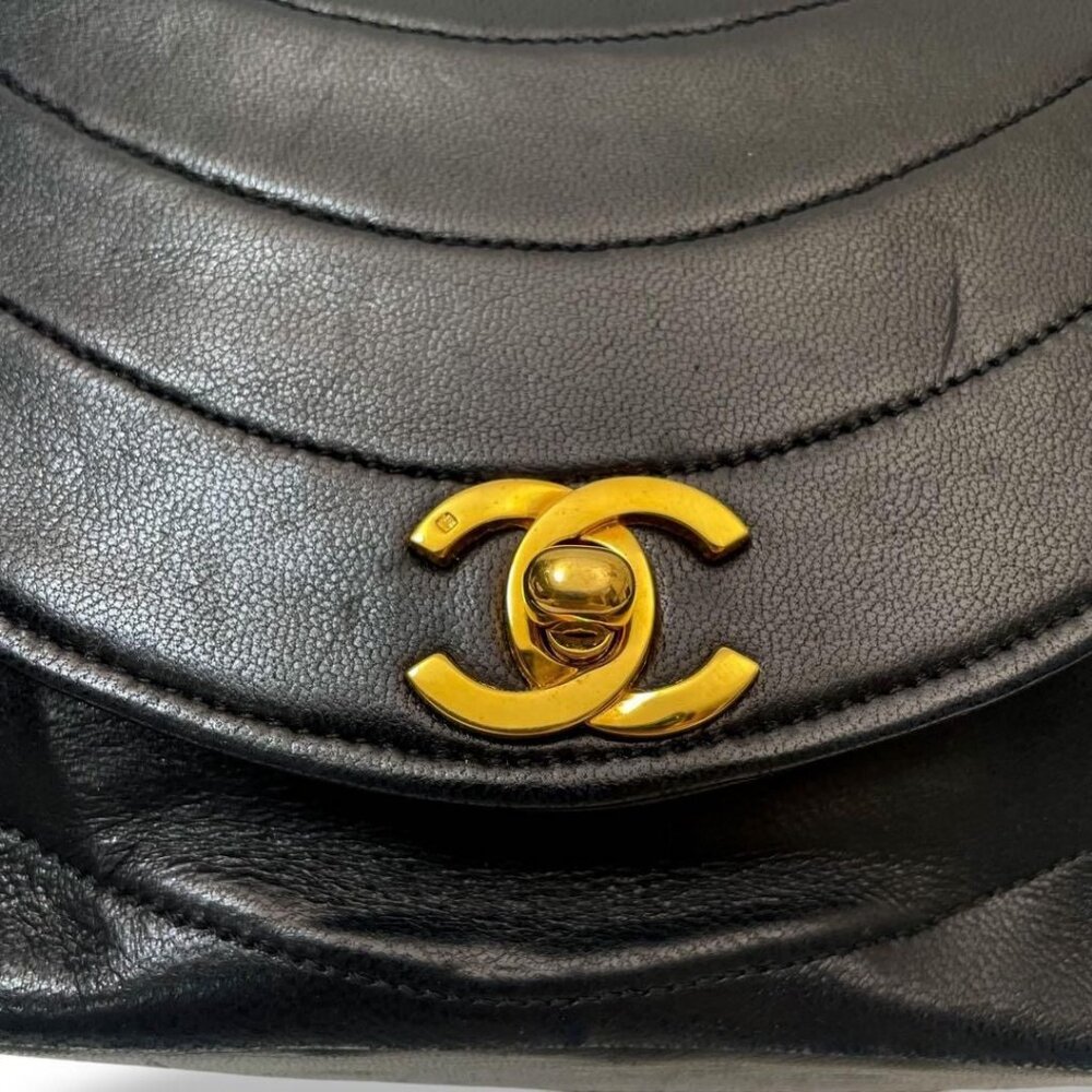 CHANEL 24K Vintage Timeless Classic Round Single Flap Bag Chain Purse - Picture 12 of 13